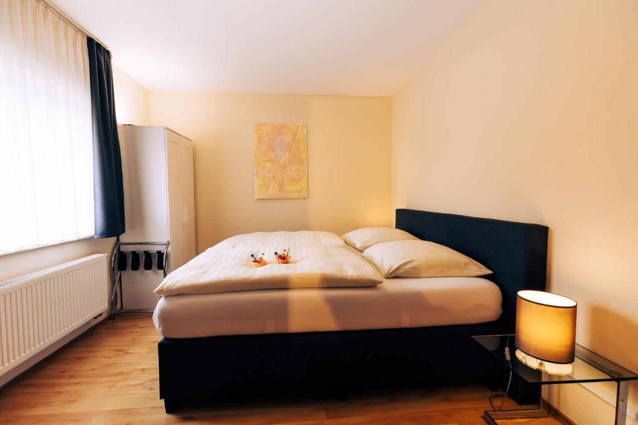 Hotel Restaurant Zagreb Köln Dış mekan fotoğraf