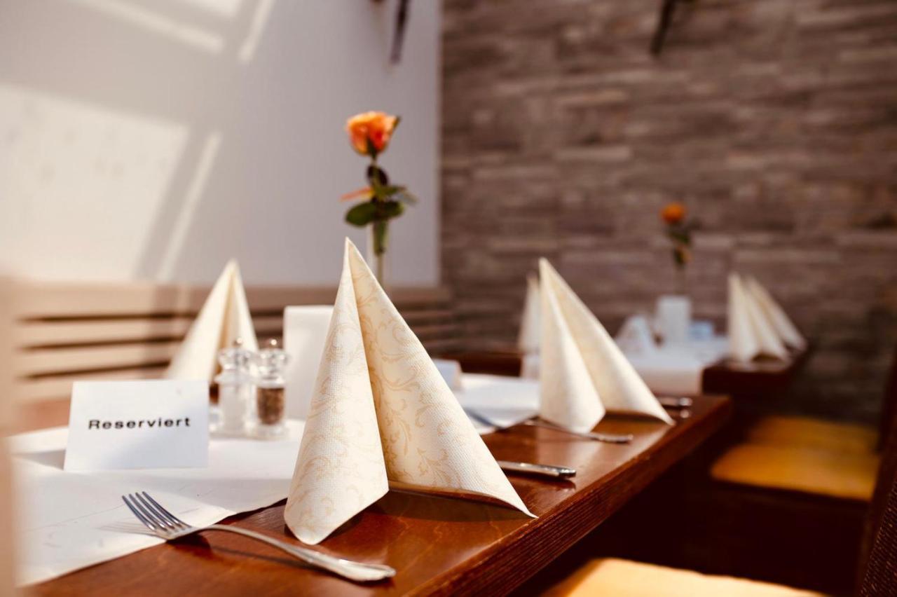 Hotel Restaurant Zagreb Köln Dış mekan fotoğraf