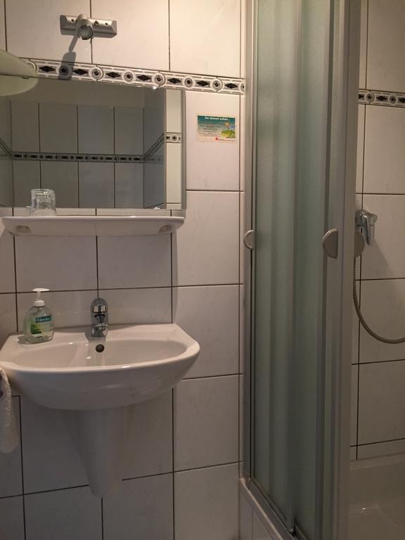 Hotel Restaurant Zagreb Köln Dış mekan fotoğraf